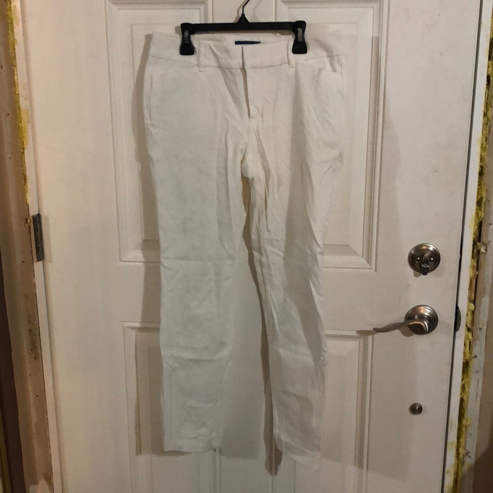 White mid rise pixie pant